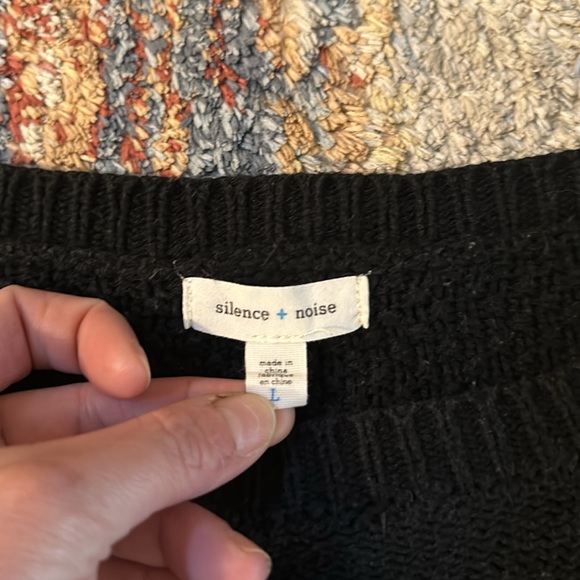 Womens Silence & Noise cropped off the shoulder sweater in black size large - Picture 2 of 12